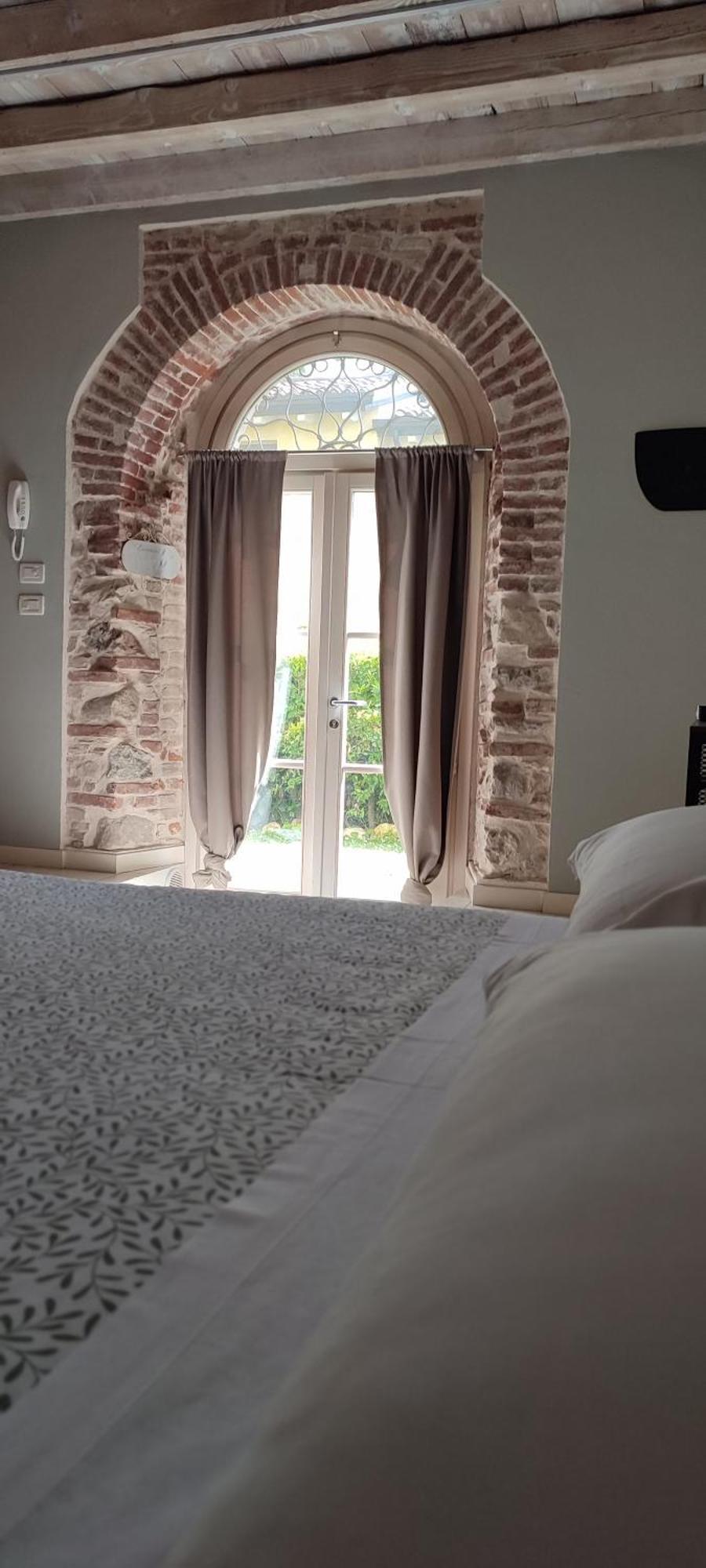 モンツァンバーノ La Piana Bed & Breakfast エクステリア 写真
